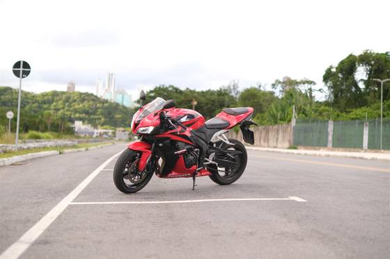 HONDA CBR 600RR HONDA CBR 600RR